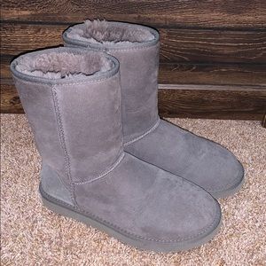 Uggs short classic gray